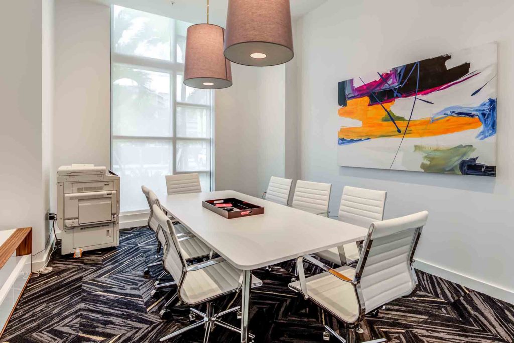 Apartments in North Miami Beach - Lazul Apartments Business Center